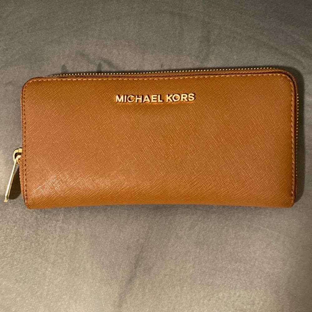 Michael Kors wallet rust color
